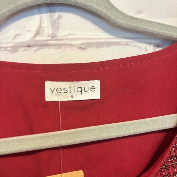 Vestique Hanging Stockings Plaid Holiday Top – NWT Size Small - Picture 8 of 8